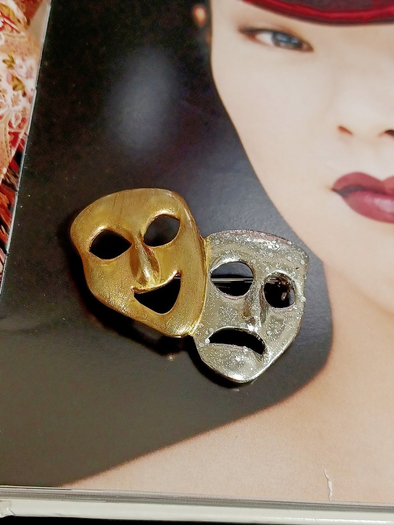 vintage jewelry 古典雙面人面具 別針 - 胸針 - 其他金屬 