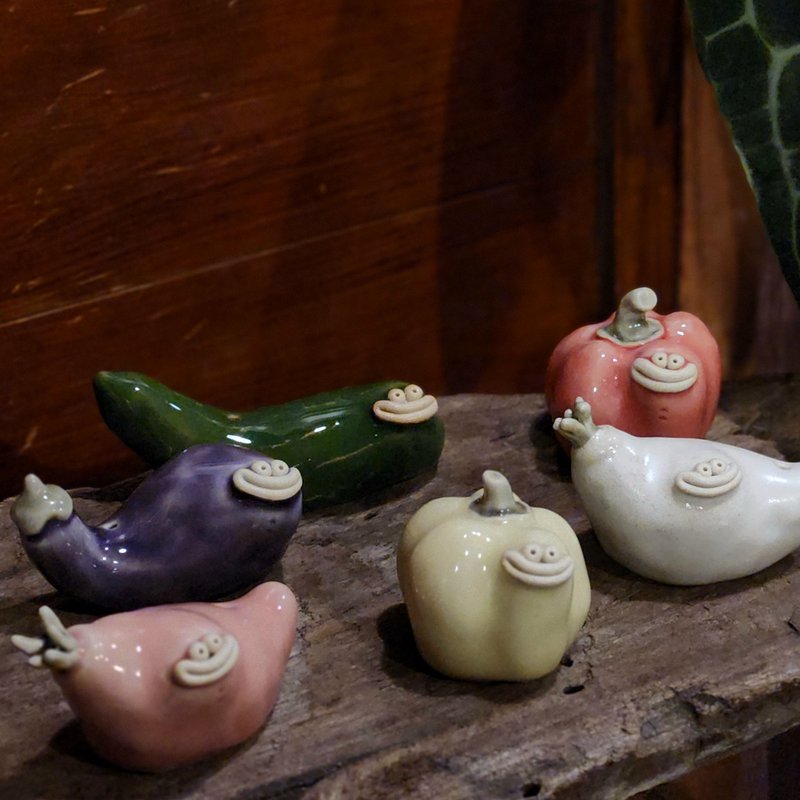 Incense Incense sticks Pottery Figure | Ugly Vegetable Series - น้ำหอม - ดินเผา หลากหลายสี