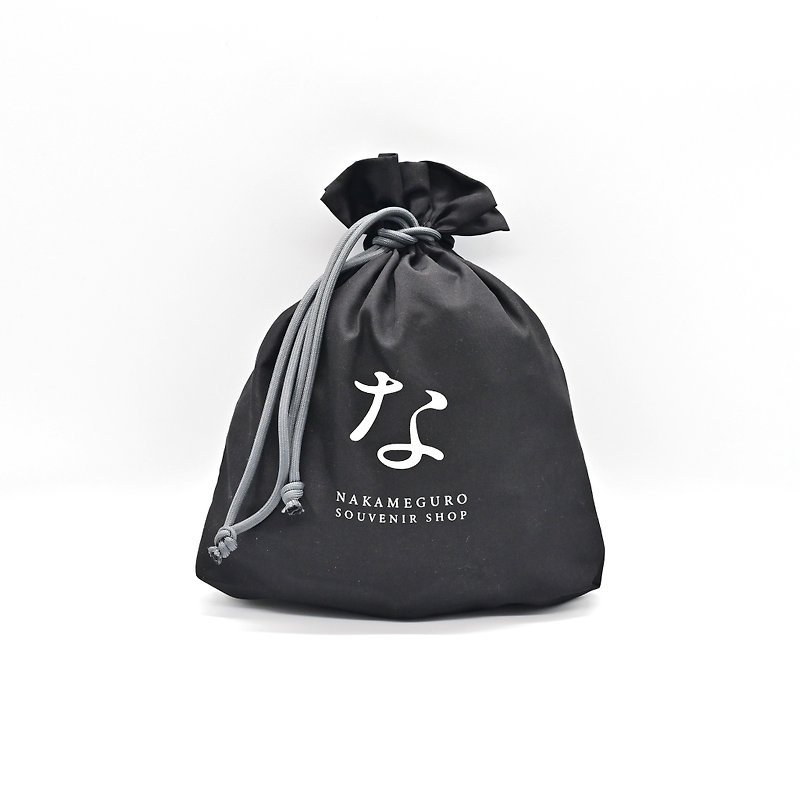 Drawstring bag / black - กระเป๋าเครื่องสำอาง - เส้นใยสังเคราะห์ สีดำ