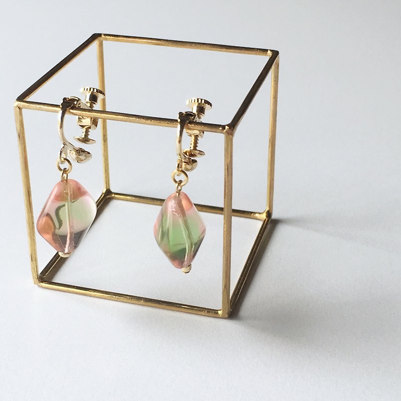 Sparkling Czech Beads Earrings or Earrings Green and Pink - ต่างหู - แก้ว สึชมพู