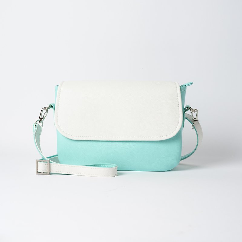 Rounded side backpack / zipper version (please choose color) - กระเป๋าแมสเซนเจอร์ - หนังเทียม หลากหลายสี