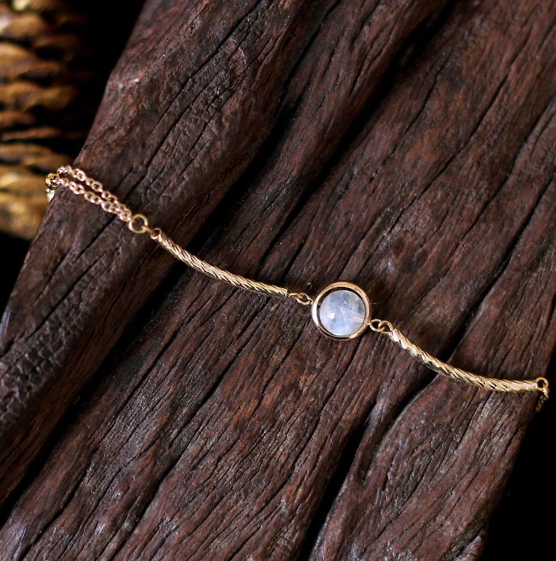 Emma light track __ natural ore bracelet top white moonstone 24K gold pure copper fittings - Bracelets - Gemstone Yellow