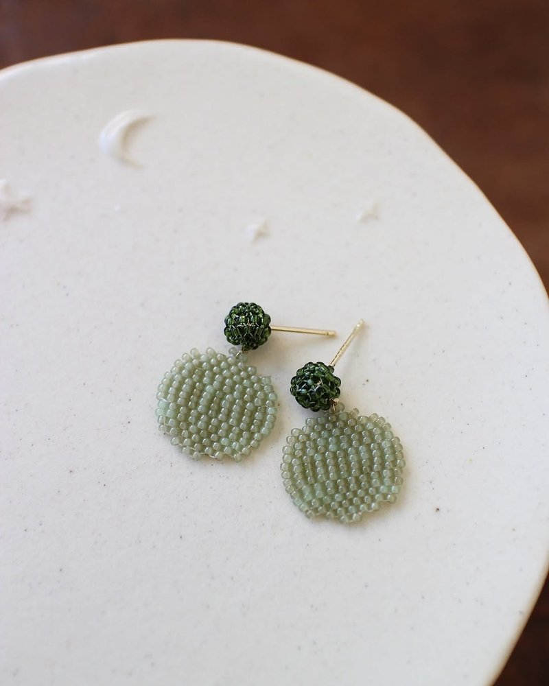 串珠耳飾_圓片/苔蘚綠 - 耳環/耳夾/耳骨夾 - 玻璃 綠色