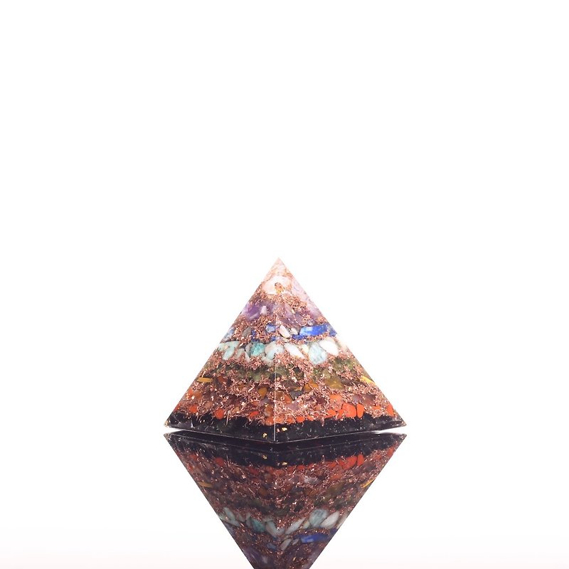 [Graduation Gift] Treasure of Fire-Ogon Pyramid Orgonite Crystal Healing Fortune Chakra Meditation - ของวางตกแต่ง - หยก หลากหลายสี