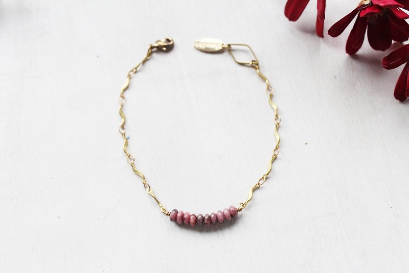 Rhodonite薔薇石米粒微笑系列黃銅手鍊 - 手鍊/手環 - 寶石 粉紅色