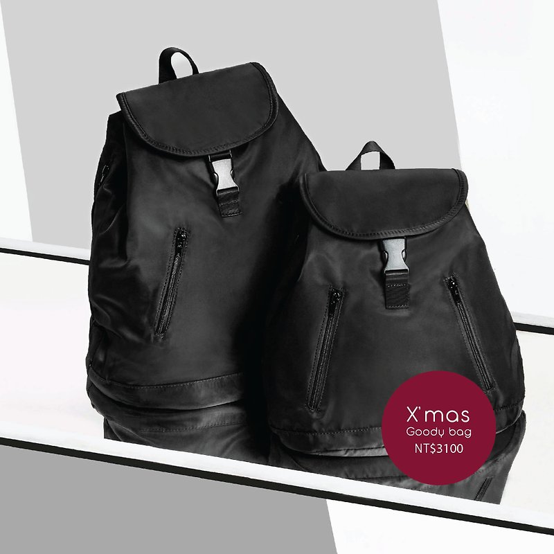 Christmas Lucky Bag Xmas Goody bag outdoor waterproof simple back color - black (size two into) - กระเป๋าเป้สะพายหลัง - วัสดุกันนำ้ สีดำ