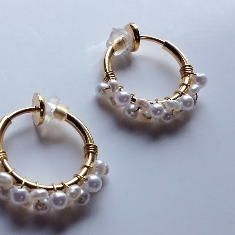 Fresh water Kespearl AA 　 vintage pearl double hoop earrings耳針・ 耳夾 - 耳環/耳夾 - 寶石 白色