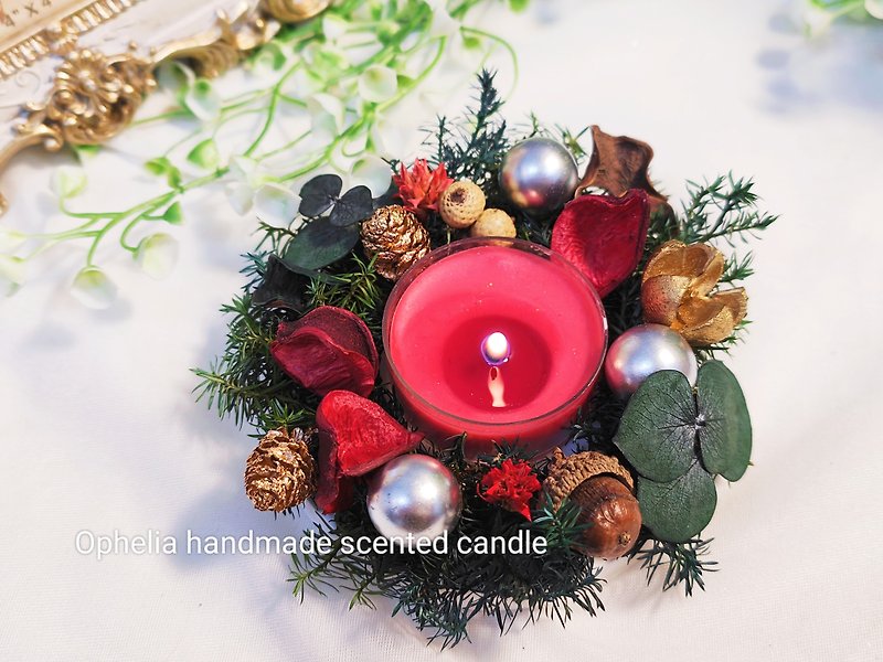 Christmas wreath scented candle holder - น้ำหอม - วัสดุอื่นๆ 