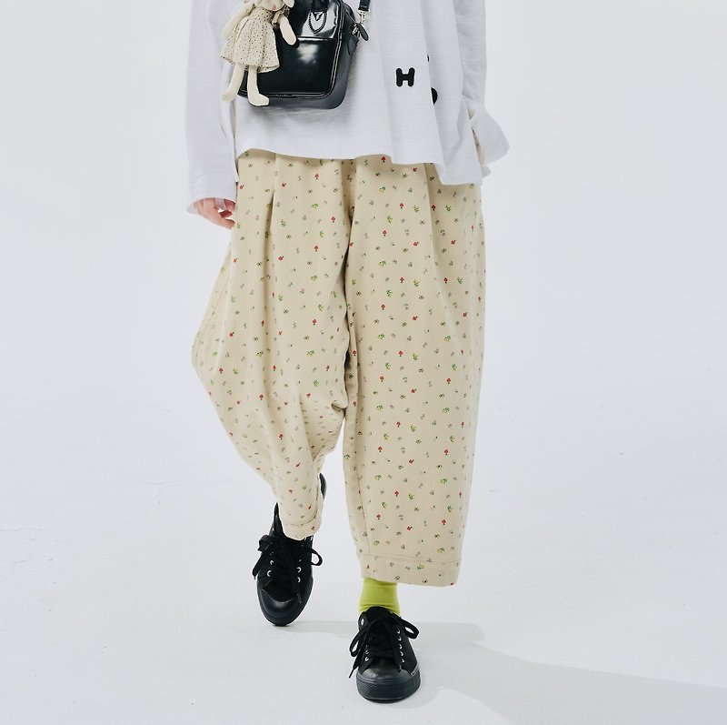 Small floral cotton trousers/casual trousers, wide trousers, carrot trousers - กางเกงขายาว - ผ้าฝ้าย/ผ้าลินิน สีเหลือง