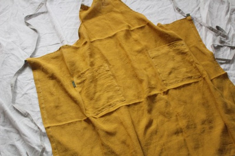 Lithuanian Linen 100% unisex full apron saffron yellow / shoulder strap back cloth - ผ้ากันเปื้อน - ผ้าฝ้าย/ผ้าลินิน 