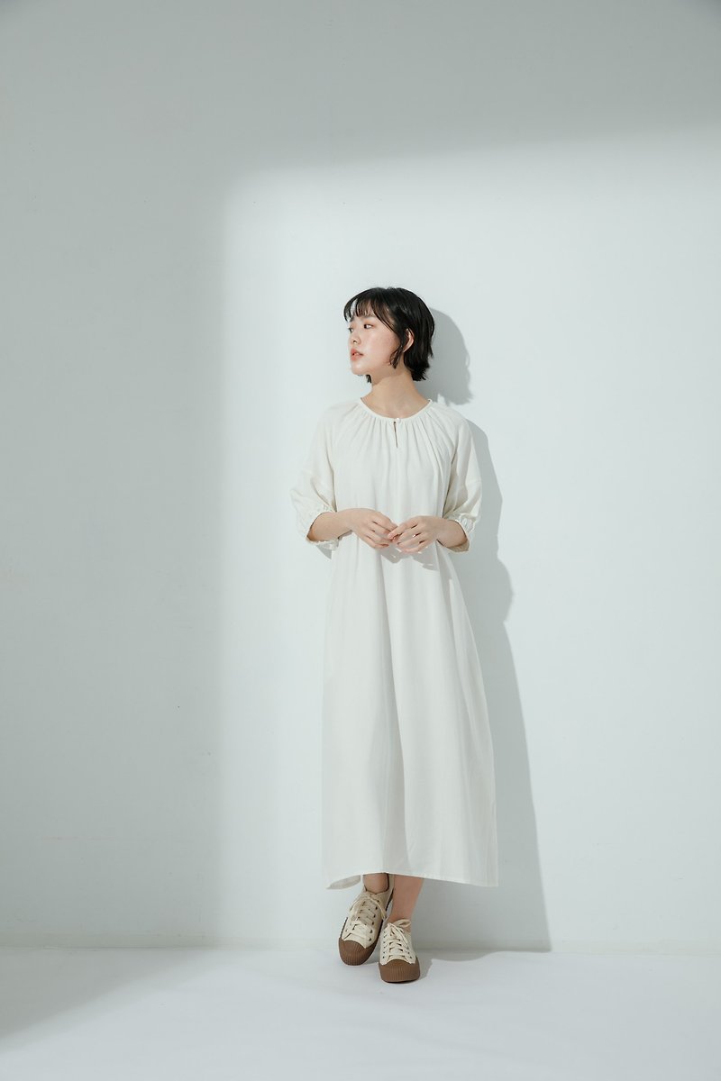 Cat and piano soft sleeve dress-yogurt (white)/good dream (dark blue) - One Piece Dresses - Other Man-Made Fibers White