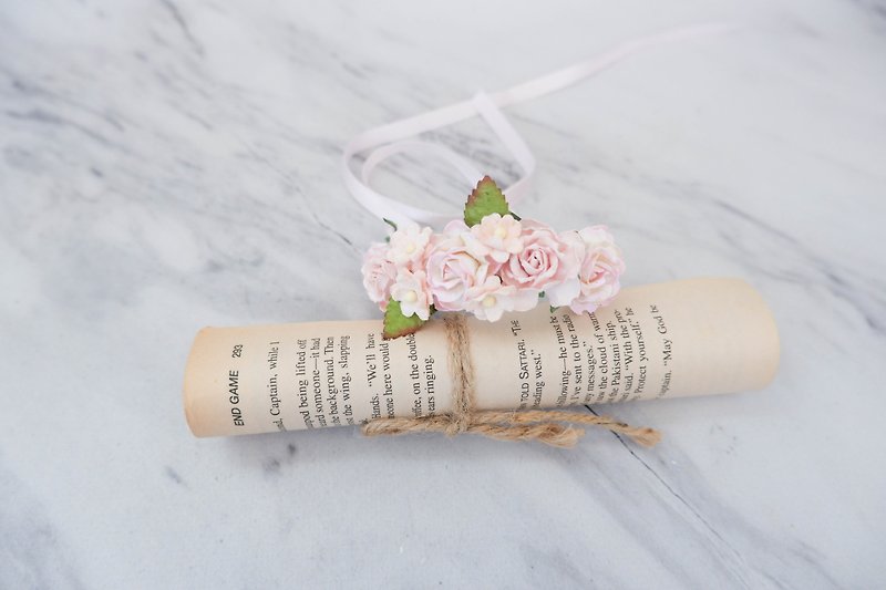 Wedding flower wrist corsage light pink floral bracelet, minimal wedding corsage - 襟花/結婚襟花 - 紙 粉紅色