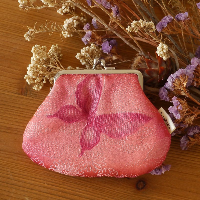 蝶々舞う　ふんわり　きものガマグチ - 零錢包/小錢包 - 其他人造纖維 紅色