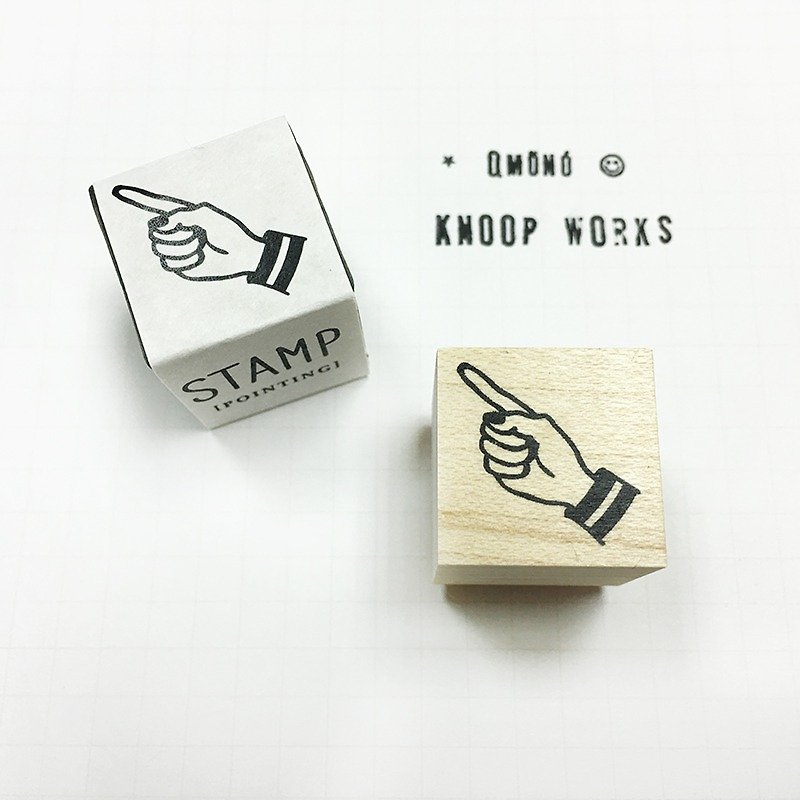 KNOOP WORKS Wooden Stamp (POINTING - D) - ตราปั๊ม/สแตมป์/หมึก - ไม้ สีกากี