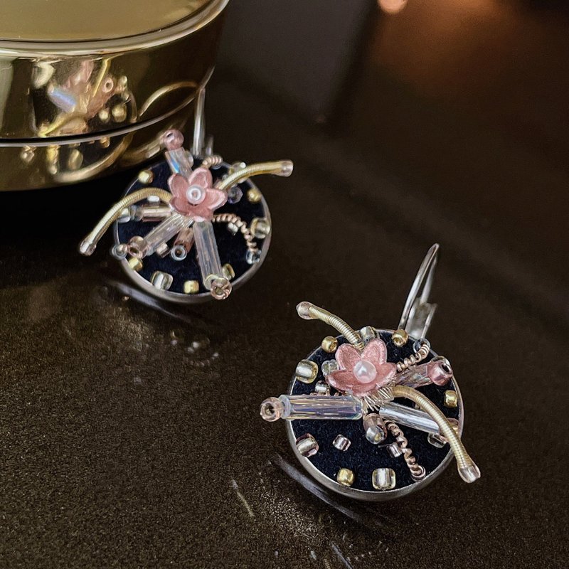 織妍CHIYEN 星燦小花法式耳勾 - 耳環/耳夾 - 不鏽鋼 粉紅色