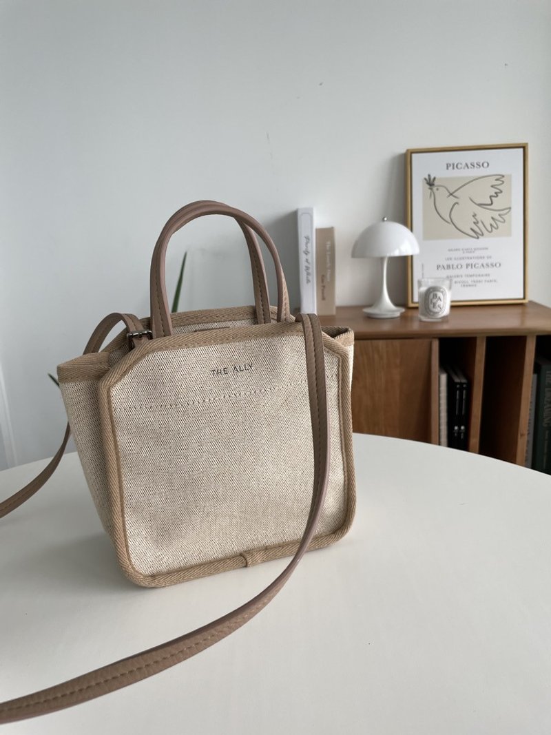 The Ally from Korea | DANA BAG MINI | Beige | 2ways Handbag Shoulder bag - กระเป๋าถือ - ผ้าฝ้าย/ผ้าลินิน สีกากี