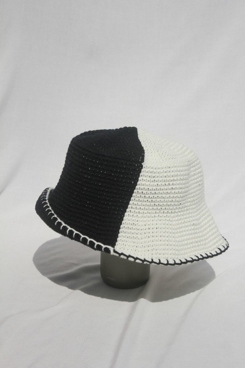 Halve Bucket Hat ,Handmade Crochet - 帽子 - 其他材質 多色