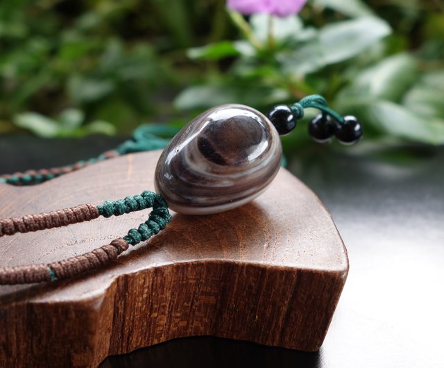 あずきちゃん瑪瑙　羊眼天珠　② 赤財神天珠・二眼天珠No．002／約50×15mm前後 – 天然石の店