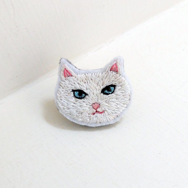 (With stitch teaching video) Cat's emoji badge embroidery DIY kit-gentle you - Knitting, Embroidery, Felted Wool & Sewing - Thread 