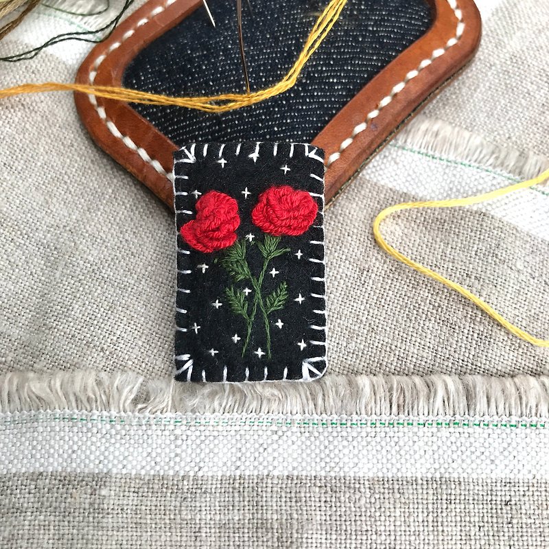 Red Rose Pin - Brooches - Thread 