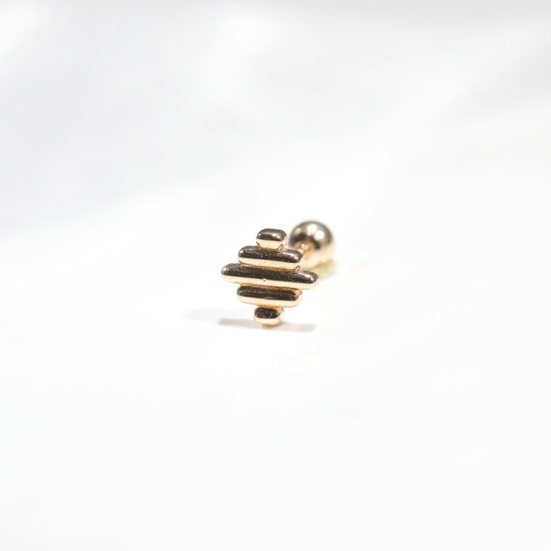 14K Cross stay Piercing 橫條鎖珠耳環(單個)耳骨 耳窩 不退色 - 耳環/耳夾/耳骨夾 - 貴金屬 金色