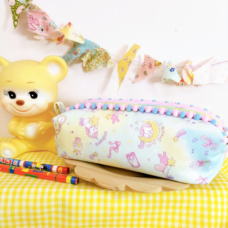 獨角獸寶寶星空胖胖包 化妝包 收納包 筆袋 - 化妝包/收納袋 - 棉．麻 