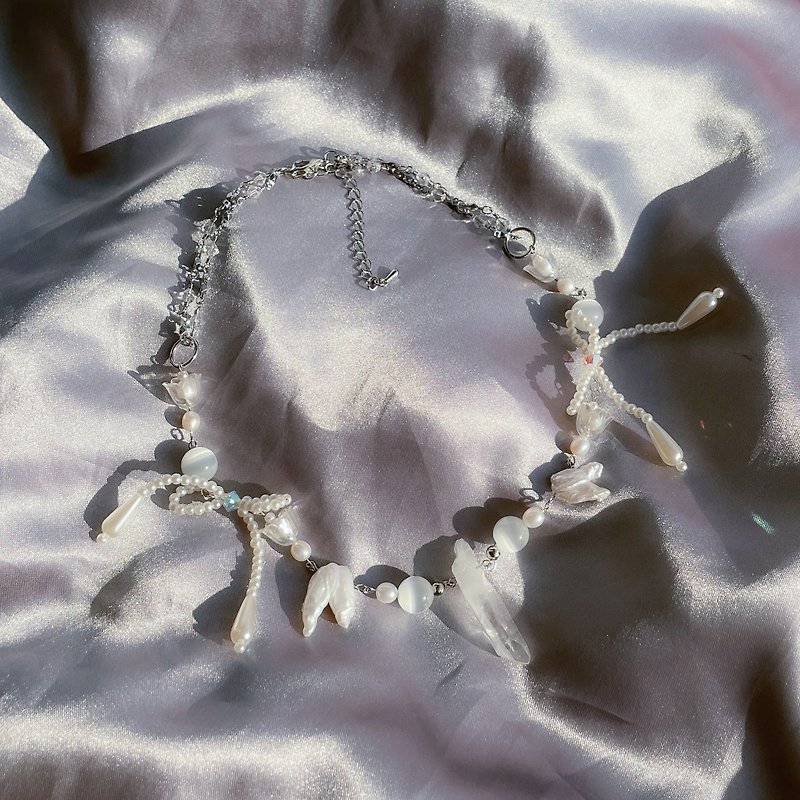 White crystal necklace 白水晶串珠頸鏈 - 項鍊 - 水晶 白色