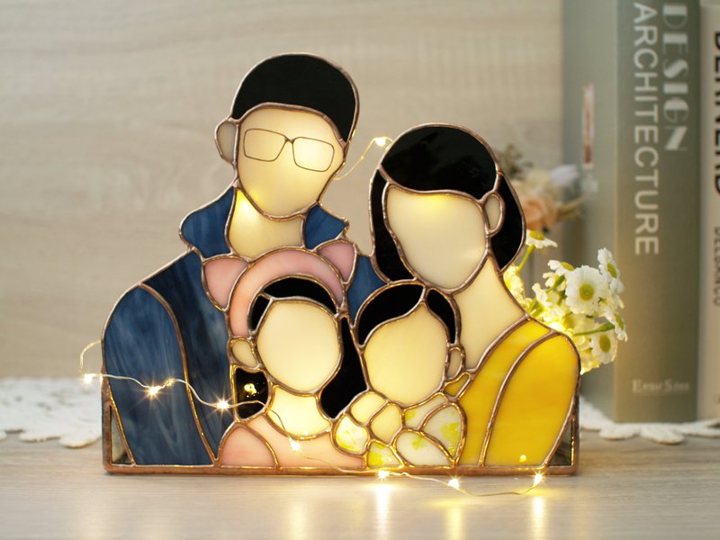 【客製商品】全家福半身照/似顏繪玻璃擺飾 - 似顏繪/客製畫 - 其他材質 多色