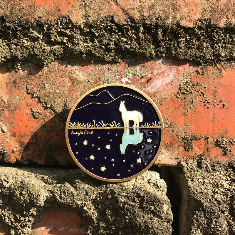[Black Panther White Horse Luminous Pin]/ Hand-feel bronze badge - Magnets - Other Metals Blue