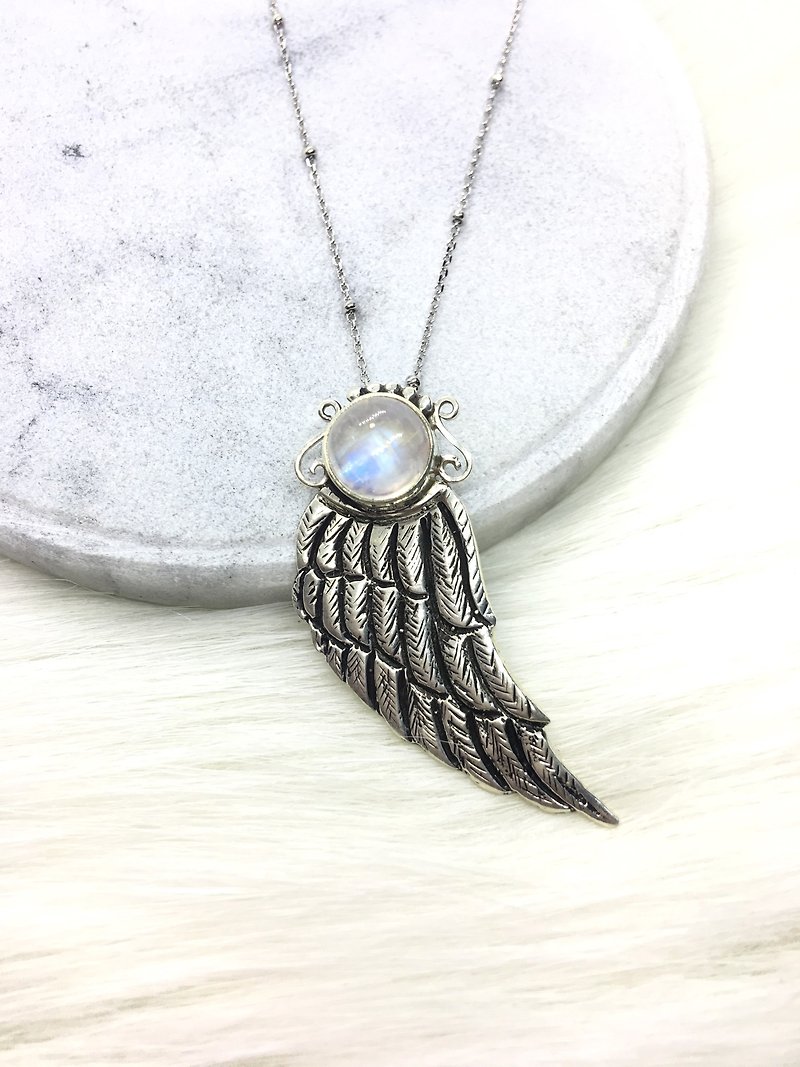 月光石925純銀天使之翼項鍊 尼泊爾手工銀飾 - 項鍊 - 寶石 藍色