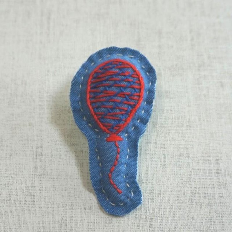 Hand embroidery broach "ballon" - Brooches - Thread Red