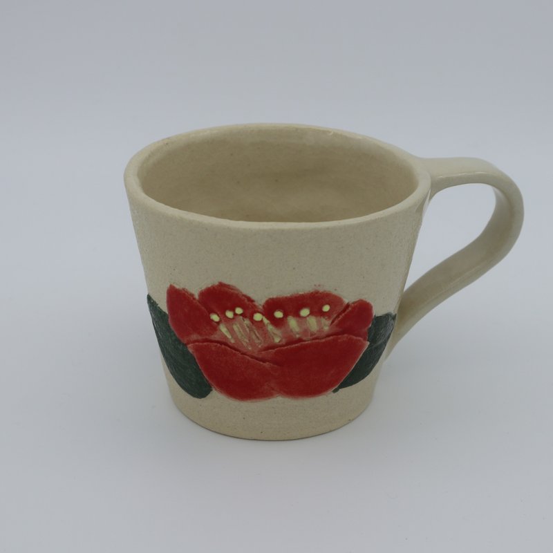 Japanese Red flower tsubaki mug handcrafted pottery Japan-made Japaneses artist - แก้วมัค/แก้วกาแฟ - ดินเผา 