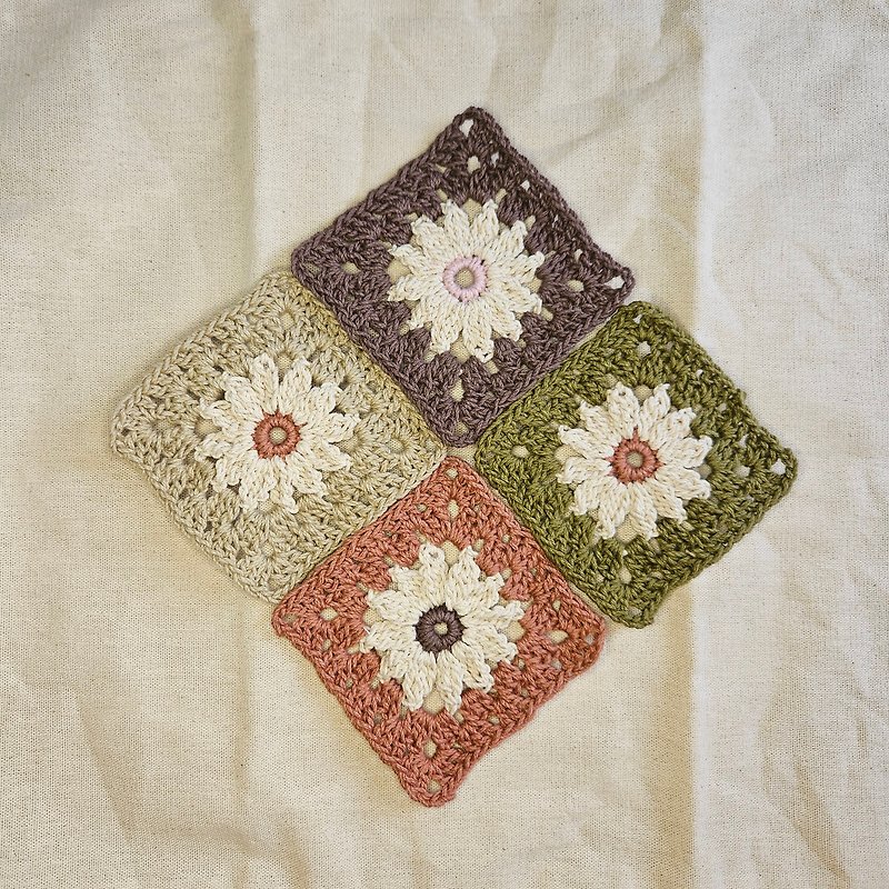 Spot woven flower piece coaster mat crystal mat can be customized - Items for Display - Cotton & Hemp Khaki
