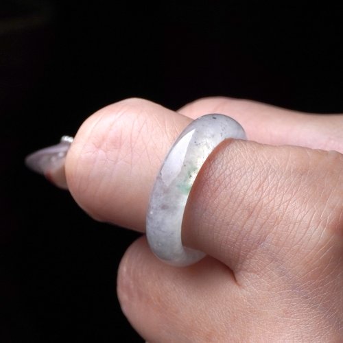 瓔珞珠寶盒 E.L.Jewelry Box 冰種飄綠花翡翠戒指戒圈 | 國際18圍 | 天然緬甸玉翡翠A貨 | 送禮