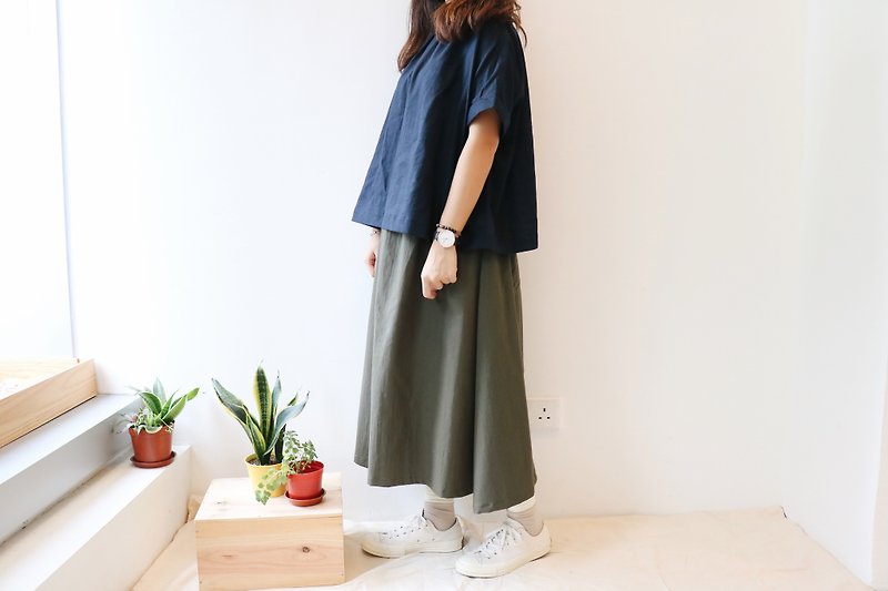 A cut skirt  - กระโปรง - ผ้าฝ้าย/ผ้าลินิน สีเขียว
