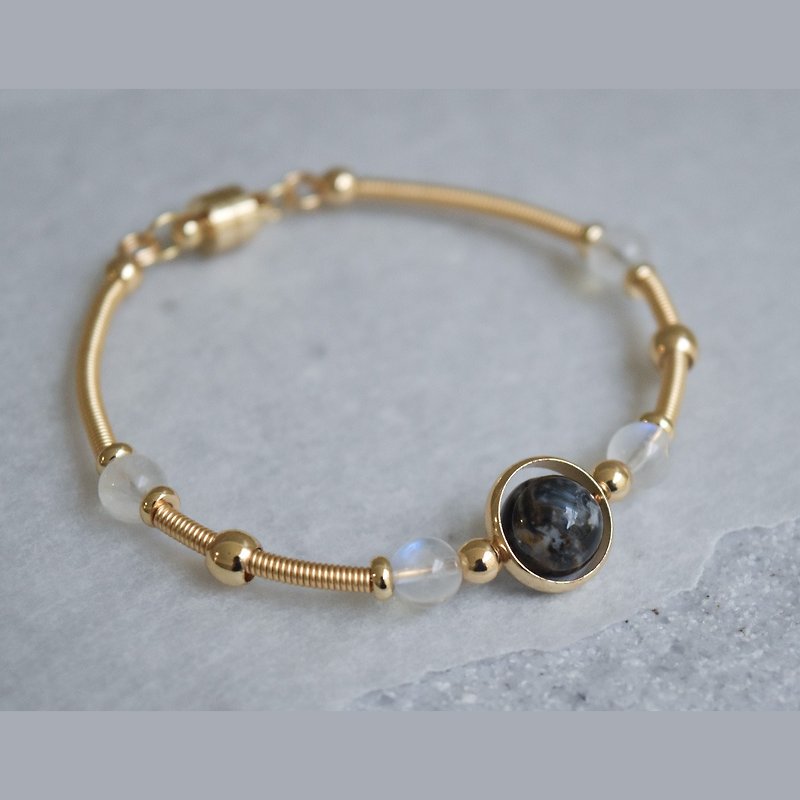 【The Earth】Peter Stone/ Moon Stone/ 14K Gold-coated Bracelet - Bracelets - Crystal Gold
