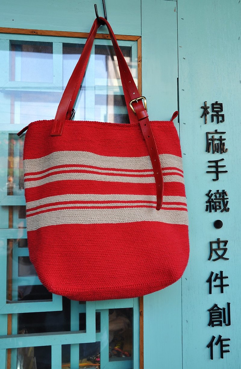 紅色森林-棉麻線手鉤編織肩背包 - 側背包/斜背包 - 棉．麻 紅色