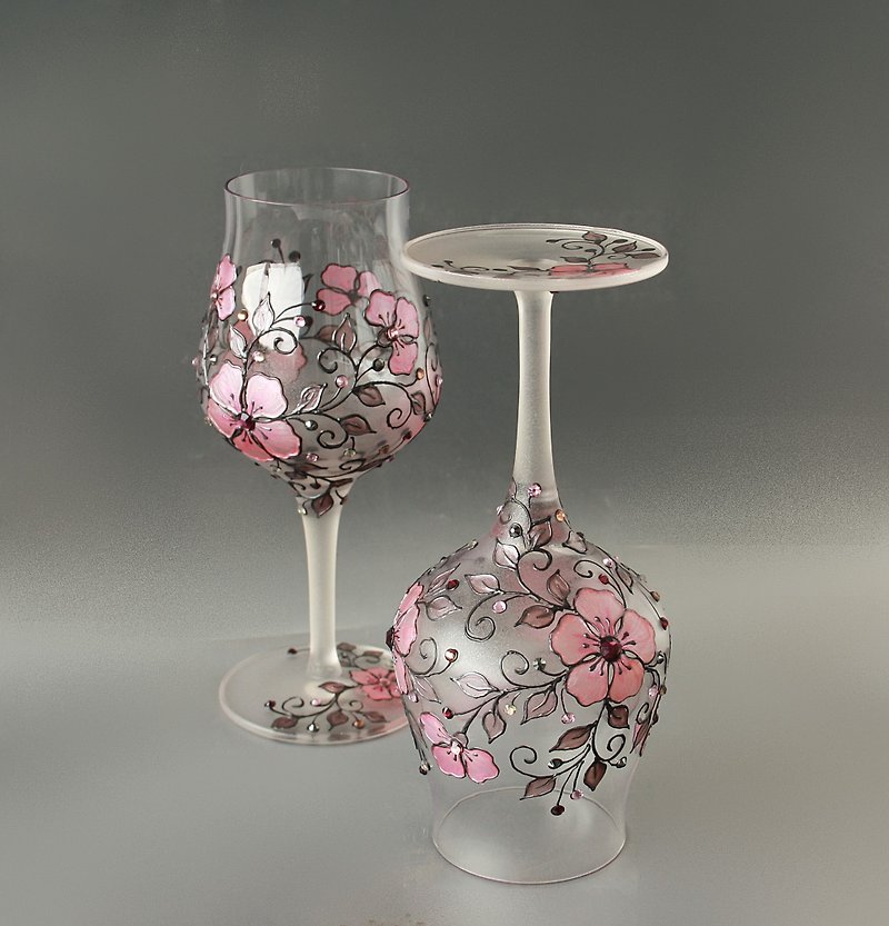 Wine Glasses Pink Violet Swarovski Crystals hand painted set of 2 - แก้วไวน์ - แก้ว สึชมพู