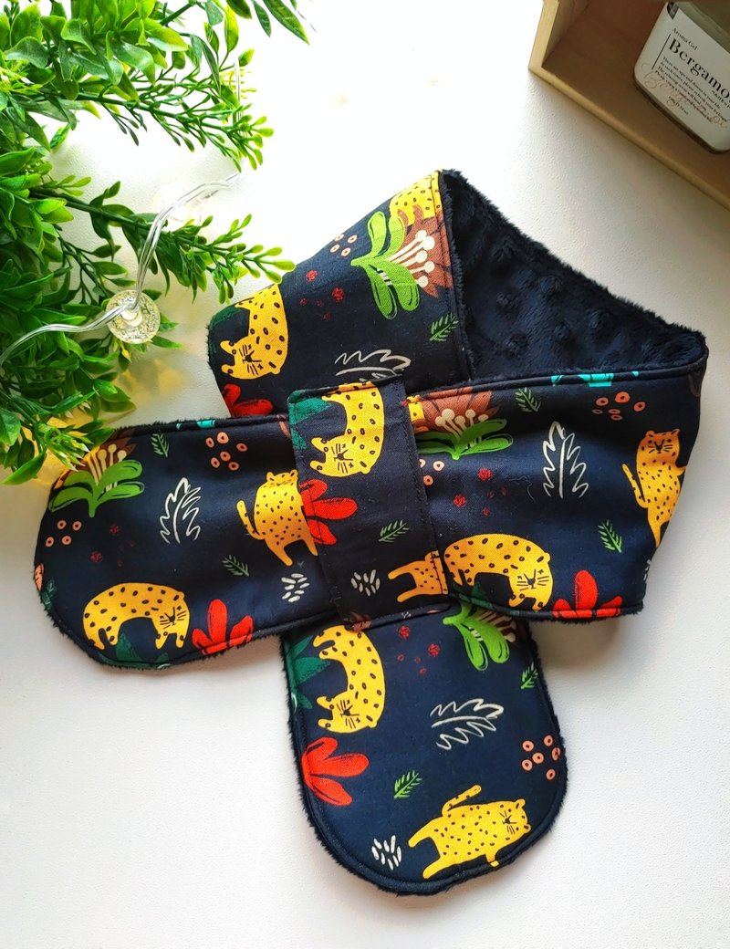 Ready stock*1_Hand-sewn-Korean children's bean fleece scarf/scarf (Jungle Leopard) - Knit Scarves & Wraps - Cotton & Hemp Black