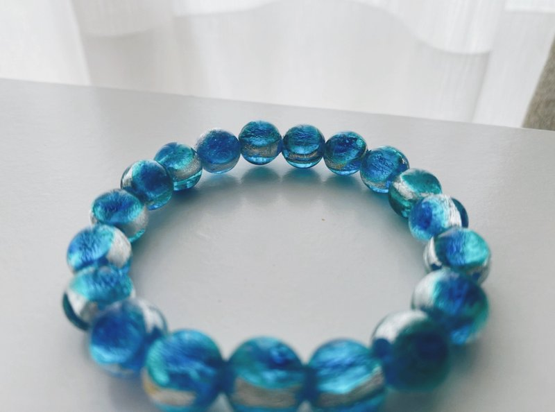 [Glass Series] Aqua Blue Silver Foil Luminous Glazed Bead Bracelet - สร้อยข้อมือ - กระจกลาย สีน้ำเงิน