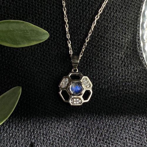 Purnima Magic Salon 藍暈月光石 天然寶石 moonstone 月光石項鍊 蜂槽造型 聖誕飾品
