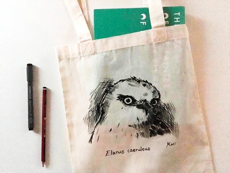 Pure hand-painted bird cotton shopping bag ‧ black-winged pheasant - กระเป๋าถือ - ผ้าฝ้าย/ผ้าลินิน 