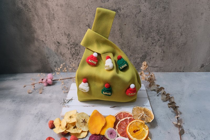 【禾果】可愛聖誕帽手工綜合果乾針織包-薑黃色-耶誕禮物 - 水果乾 - 棉．麻 卡其色