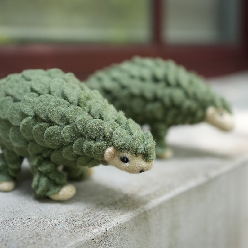 100% Wool Wool Felt Pangolin _Fair Trade - ของวางตกแต่ง - ขนแกะ สีเขียว