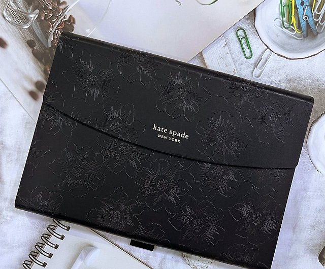 Kate Spade New York Gorgeous iPad /8/7  Envelope Case- Black -  Shop Kate Spade New York Tablet & Laptop Cases - Pinkoi