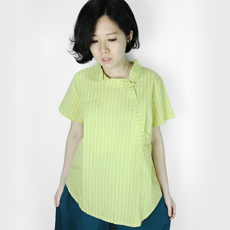 [Slow voice] Striped shirt with Chinese knotted collar - Women's Tops - Cotton & Hemp 