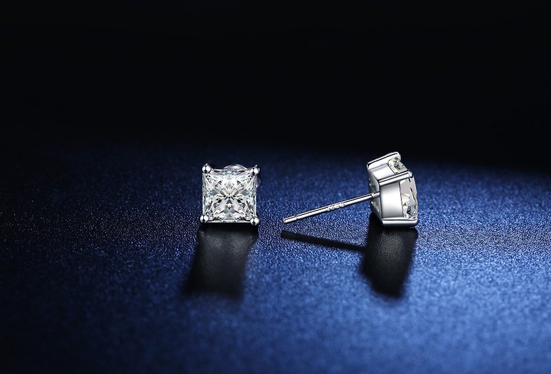 Moissanite Moissanite 50 points-1 carat square solitaire diamond earrings Taipei - Earrings & Clip-ons - Other Materials 