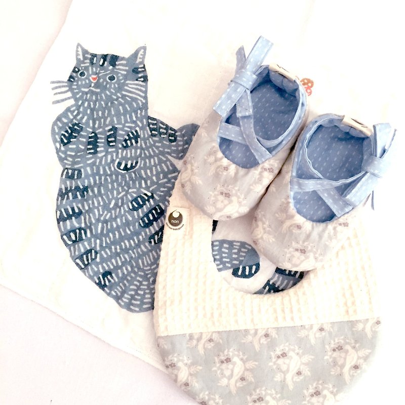 120挪威白鴿寶寶鞋X拼接圍兜新生兒彌月禮盒禮物組 - 彌月禮盒 - 棉．麻 藍色