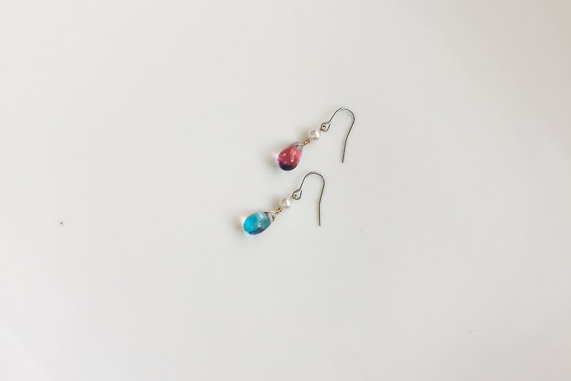 Transparent sketch - PEACOCK pearl glass earrings - Earrings & Clip-ons - Other Metals Purple