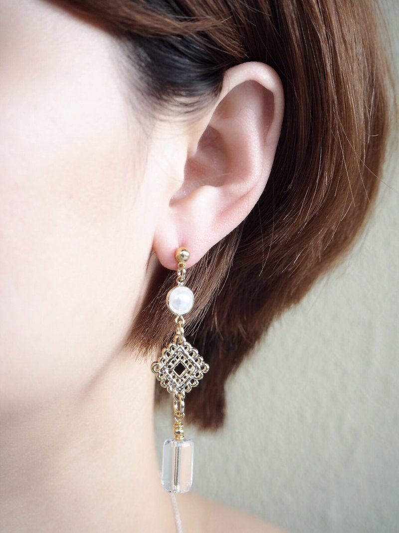 Design section. Gorgeous white crystal earrings <changeable clip type> - Earrings & Clip-ons - Gemstone 